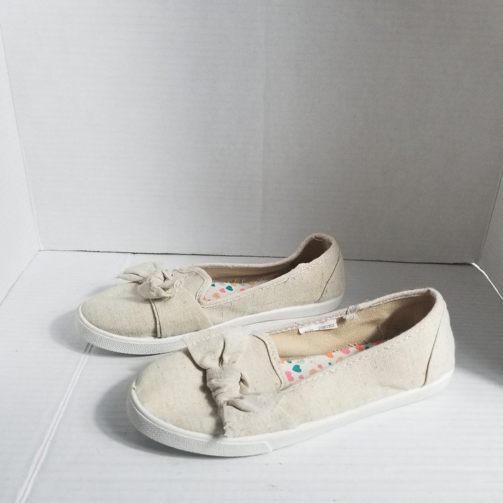 WONDER NATION GIRL'S CREAM FLATS WITH BOW SIZE 4 (PLEASE SEE ALL PHOTOS) - Picture 3 of 14